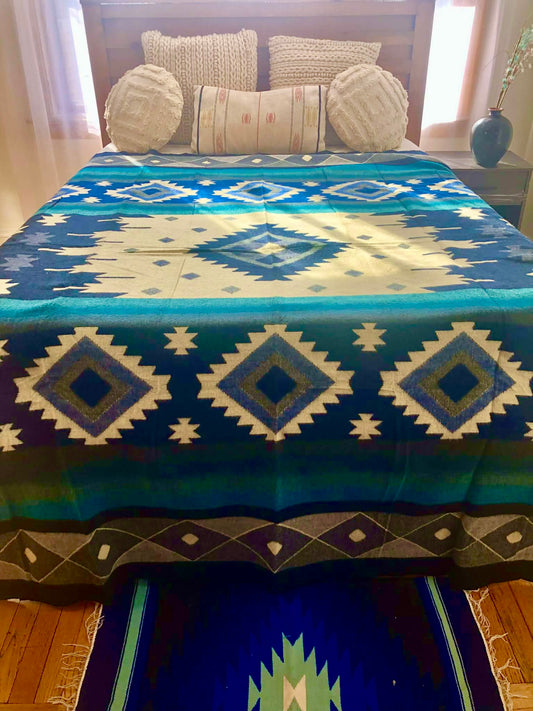 Alpaca Wool Blanket Ocean  view color